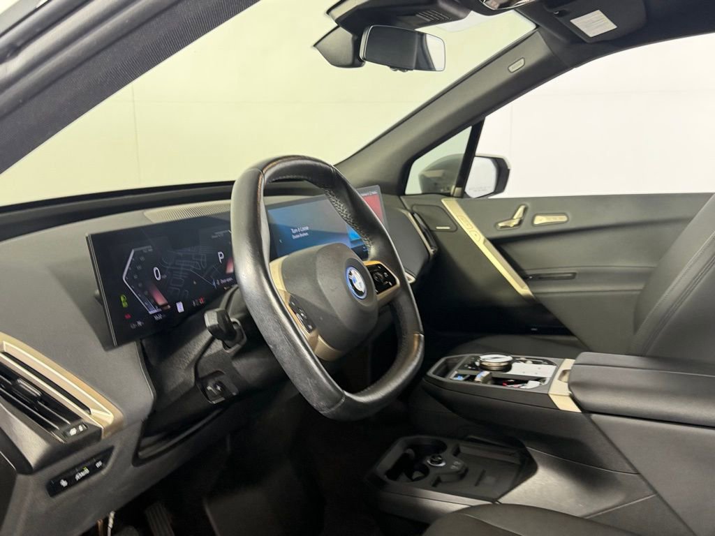 Used 2024 BMW iX xDrive50 w/ Premium Package image 24