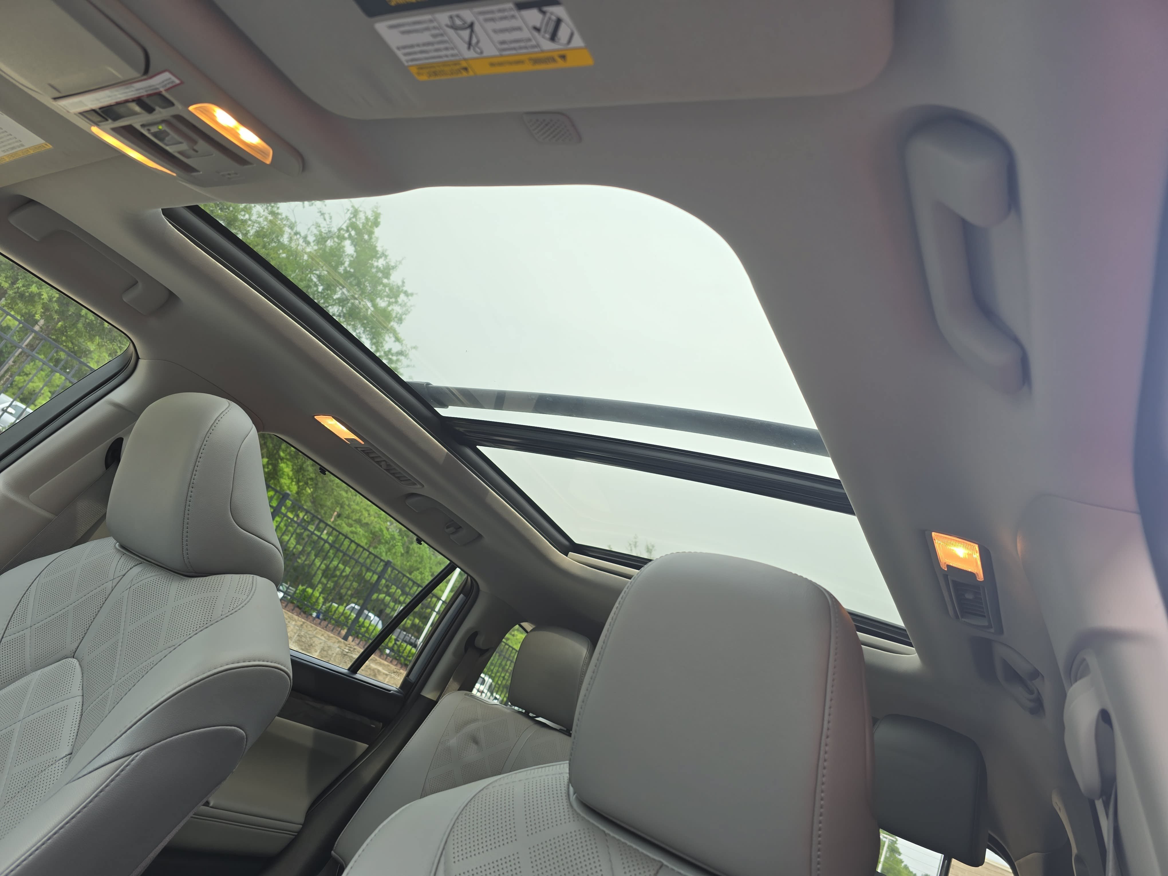 Used 2020 Toyota Highlander Platinum AWD/4WD image 29