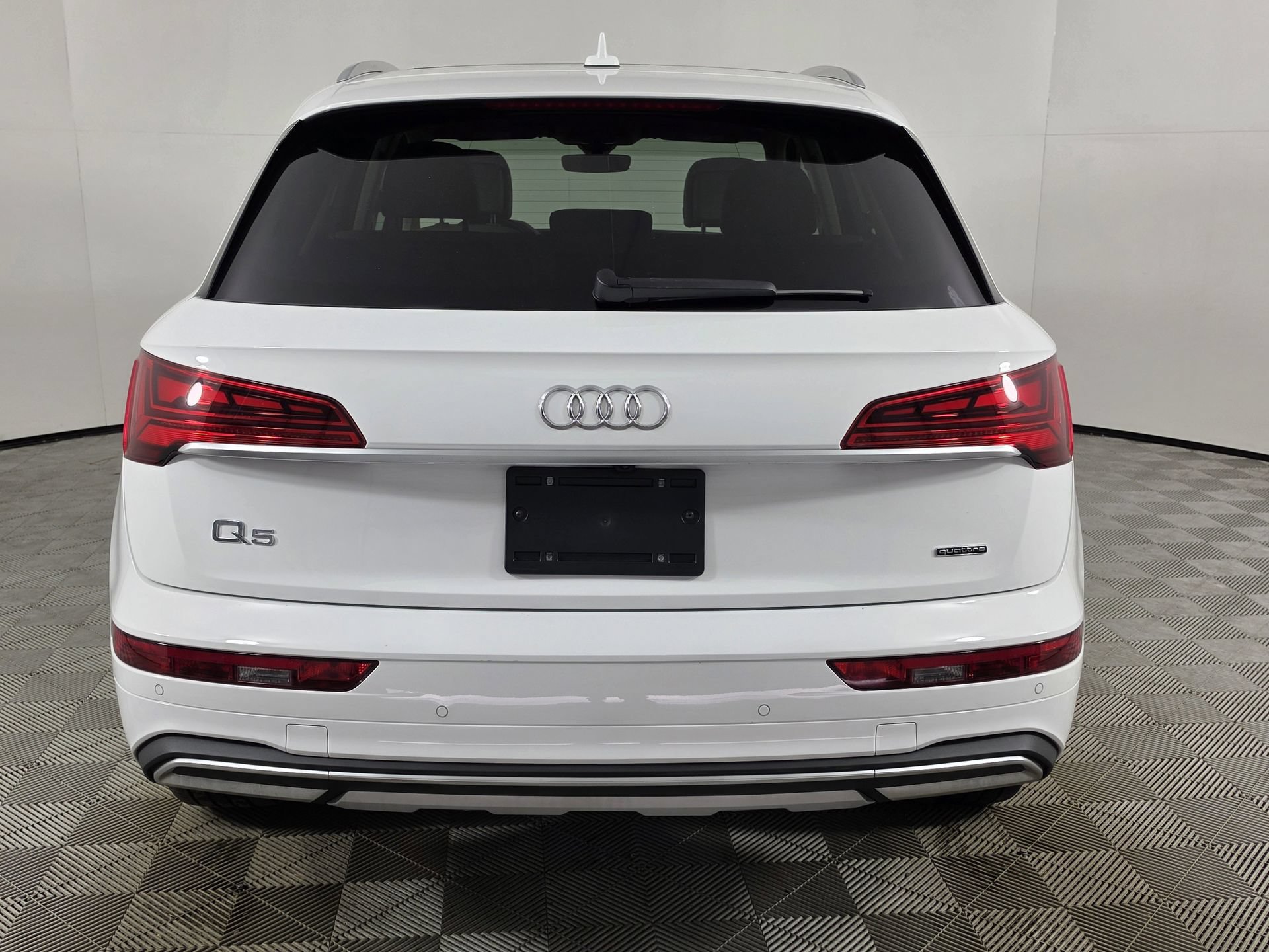Certified 2023 Audi Q5 Premium Plus AWD/4WD image 6
