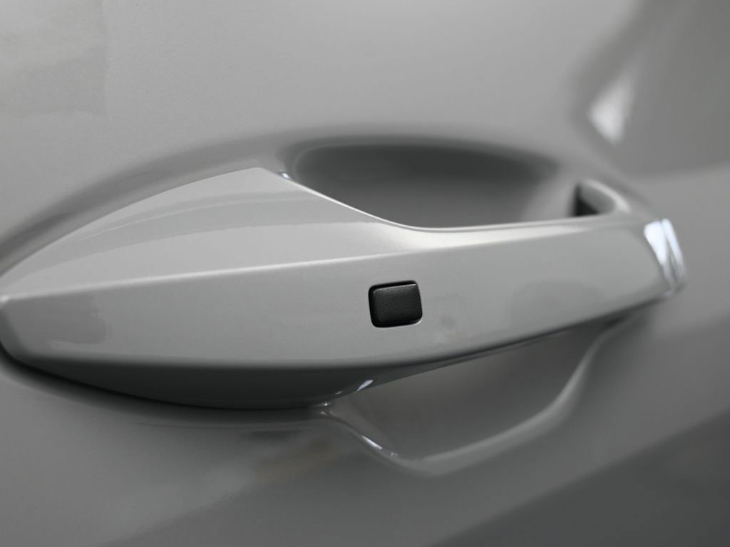 Used 2026 Kia Sportage EX w/ EX Panorama Roof Package image 27