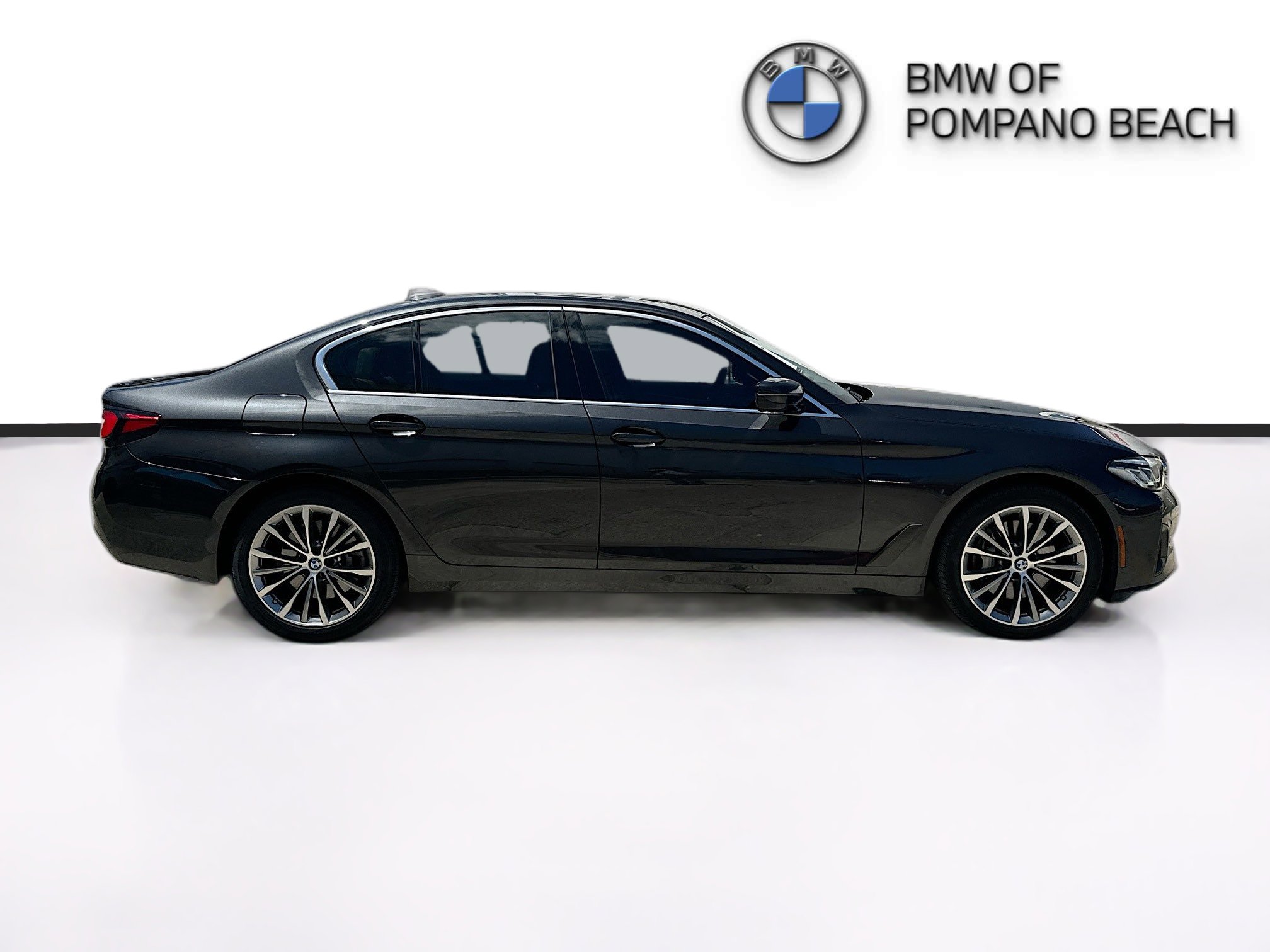 Used 2023 BMW 540i w/ Premium Package image 8