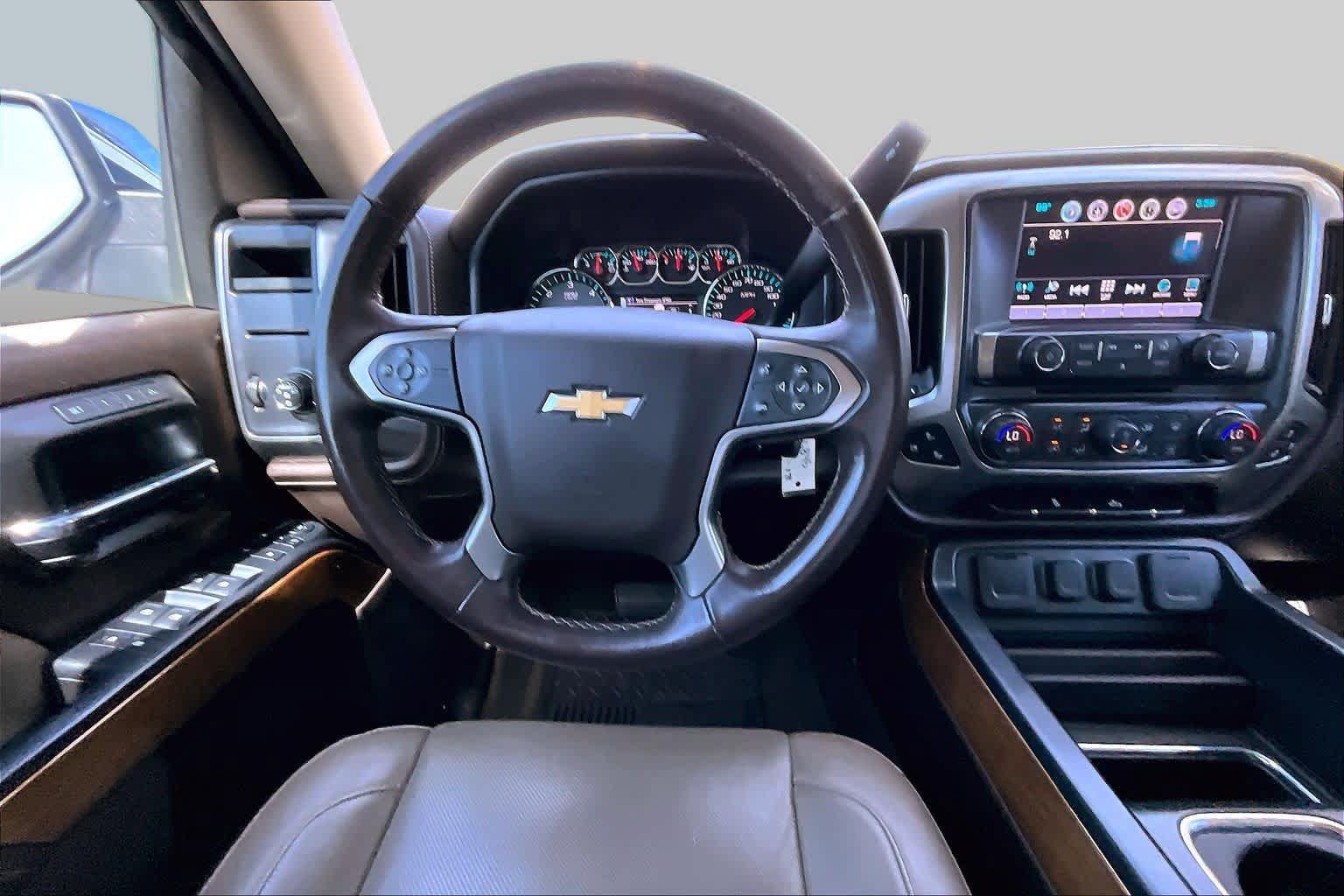 Used 2018 Chevrolet Silverado 1500 LTZ RWD image 6