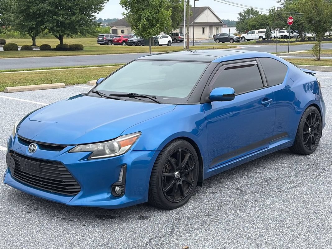 Used 2016 Scion tC FWD image 4