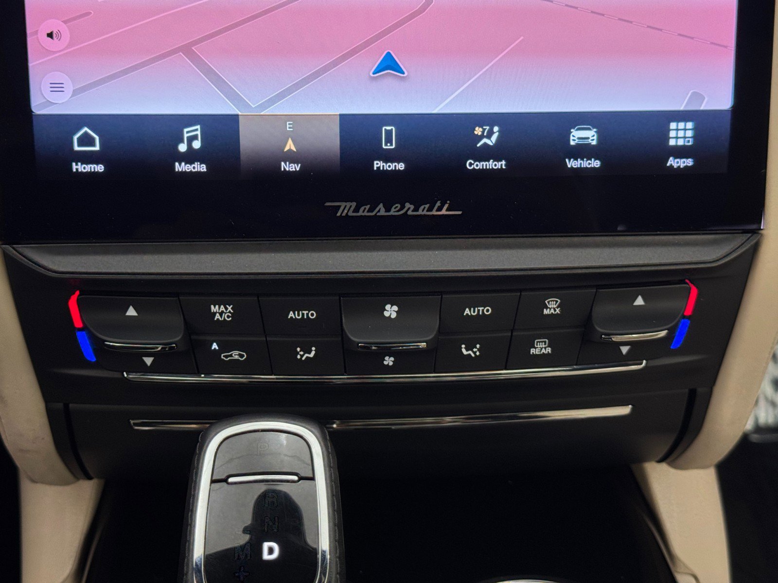 Used 2022 Maserati Quattroporte Modena Q4 image 36