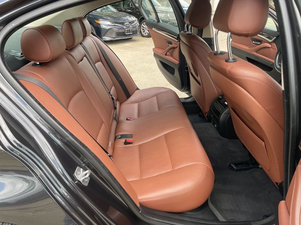 Used 2015 BMW 528i xDrive Sedan AWD/4WD image 27