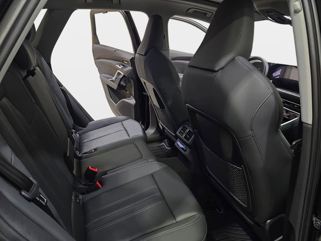 Used 2025 Audi Q5 Prestige image 13