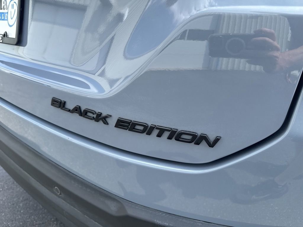 Certified 2025 Honda Pilot Black Edition image 10