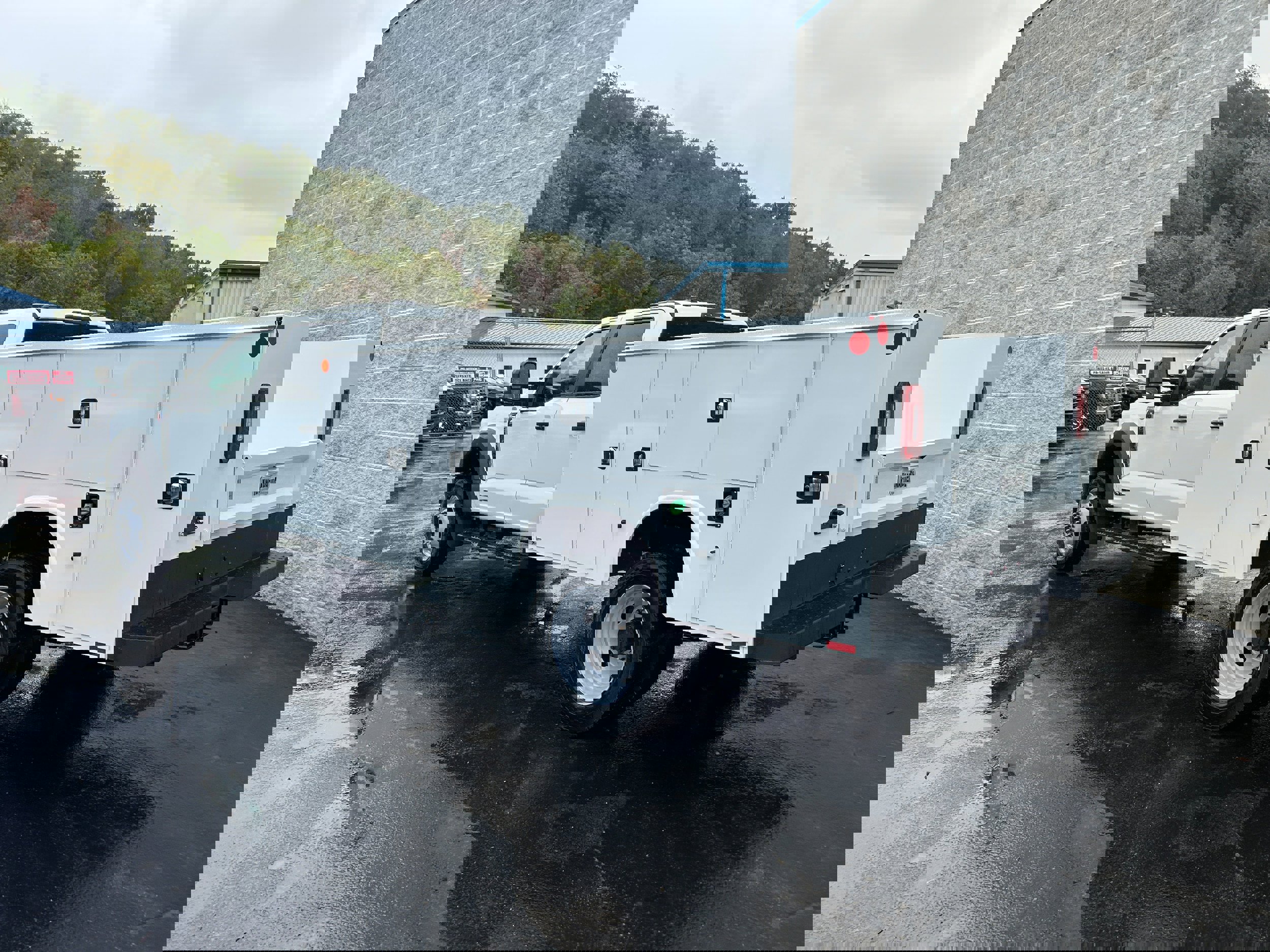 New 2026 Ford F550 4x4 Crew Cab image 10