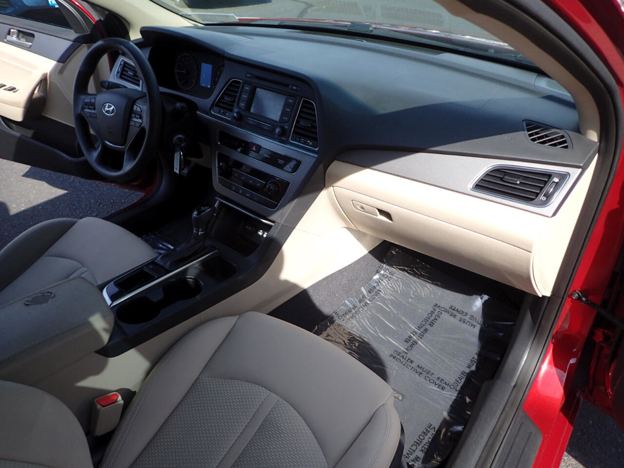 Used 2015 Hyundai Sonata SE w/ Option Group 09 FWD image 12