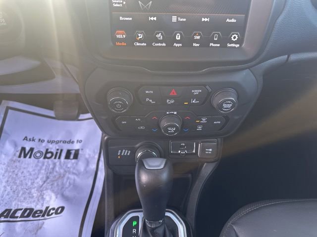 Used 2021 Jeep Renegade Limited w/ Luxury Group II image 12