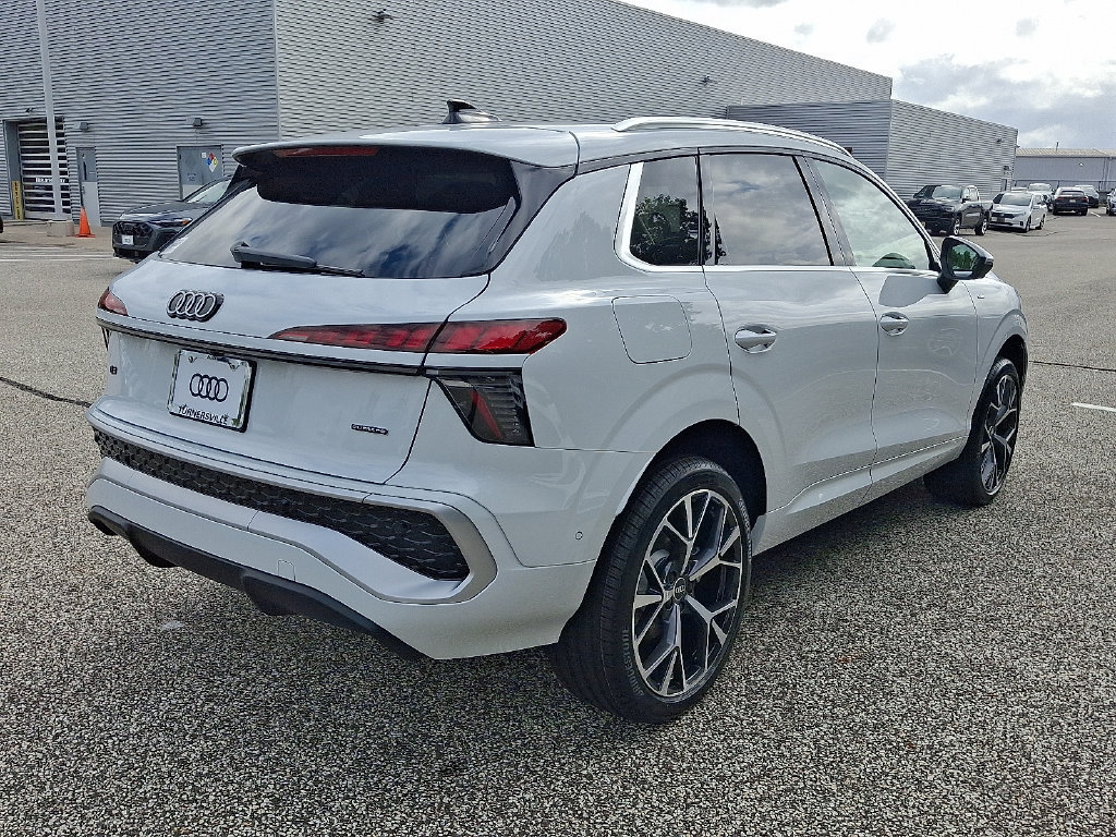 New 2026 Audi Q3 quattro 2.0T AWD/4WD image 4