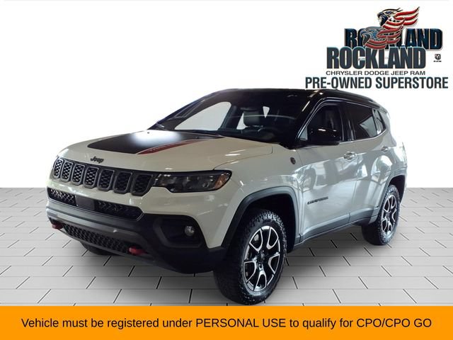Used 2024 Jeep Compass Trailhawk AWD/4WD image 1