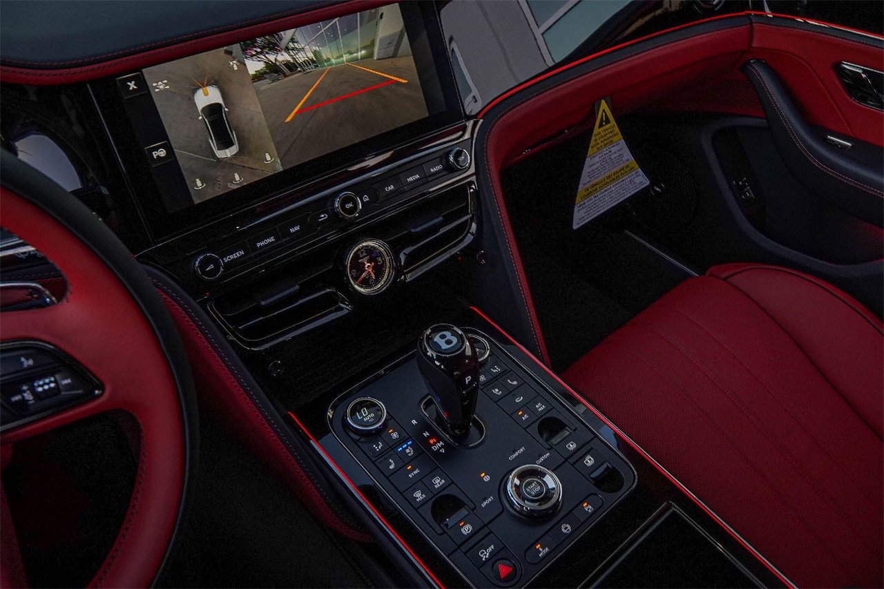 New 2026 Bentley Flying Spur Plug-In Hybrid image 24