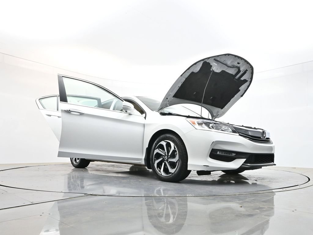 Used 2017 Honda Accord EX-L image 39
