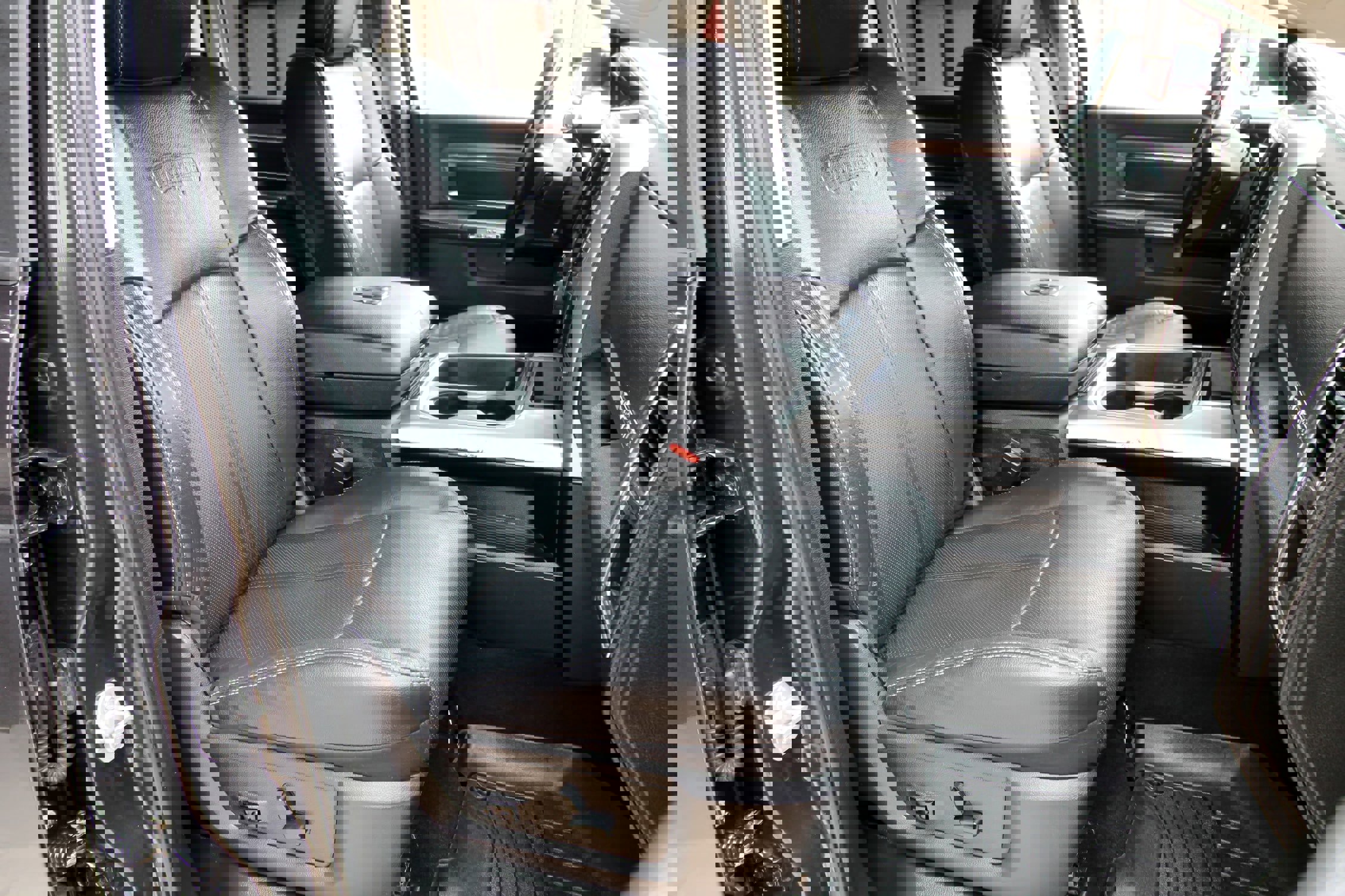 Used 2018 RAM 3500 Laramie w/ Convenience Group image 40