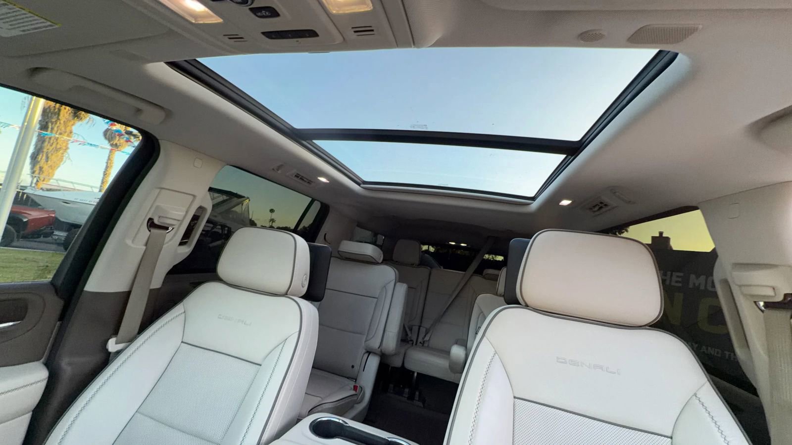 Used 2021 GMC Yukon XL Denali w/ Denali Ultimate Package image 32