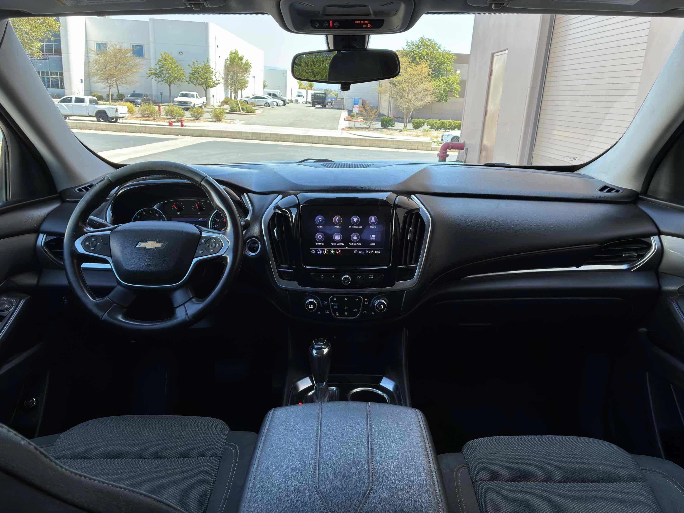 Used 2020 Chevrolet Traverse LT FWD image 15