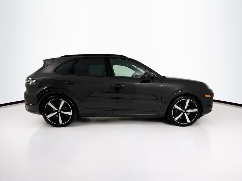 Certified 2025 Porsche Cayenne GTS AWD/4WD image 8