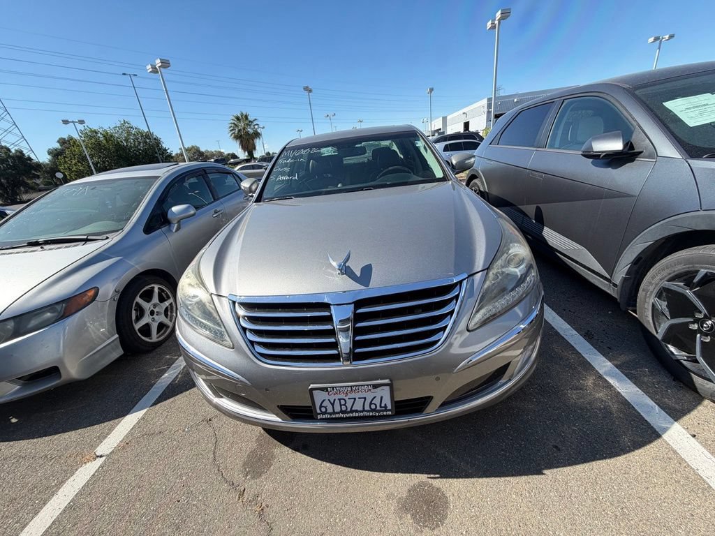 Used 2012 Hyundai Equus Signature RWD image 2