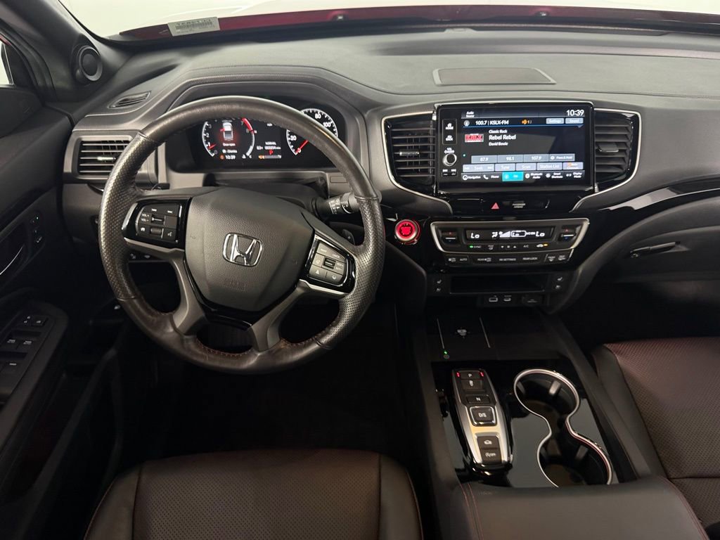 Used 2025 Honda Ridgeline Black Edition image 12