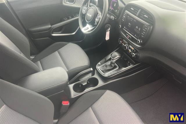 Used 2025 Kia Soul LX image 19