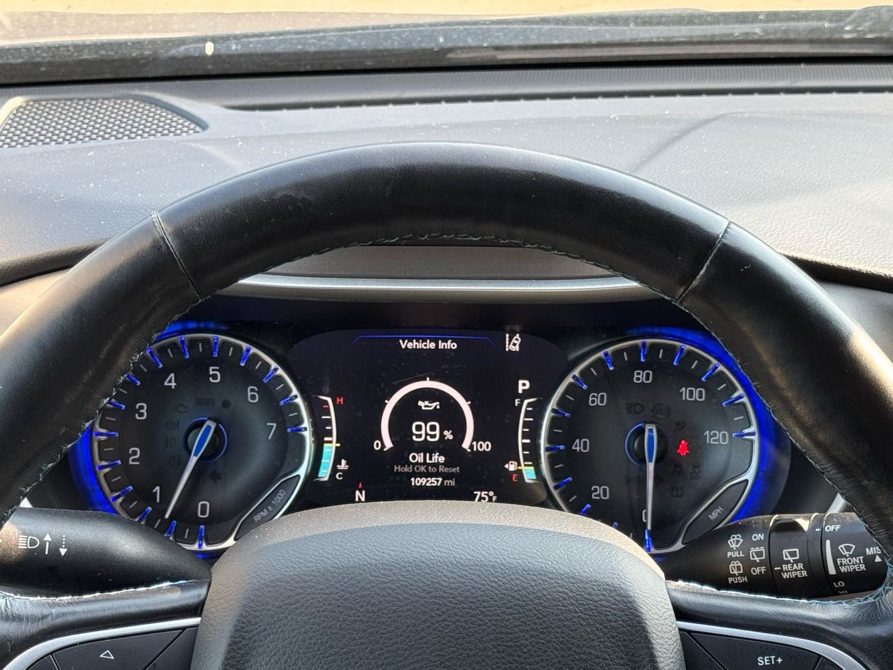 Used 2021 Chrysler Pacifica Touring-L FWD image 18