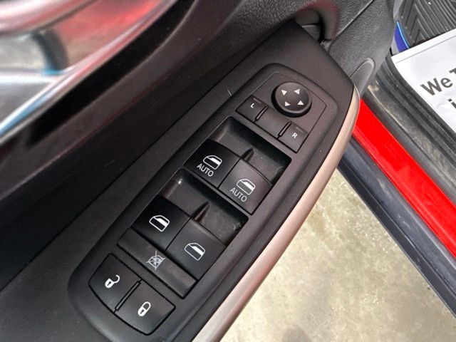 Used 2018 Jeep Cherokee Limited w/ High Altitude Package AWD/4WD image 13