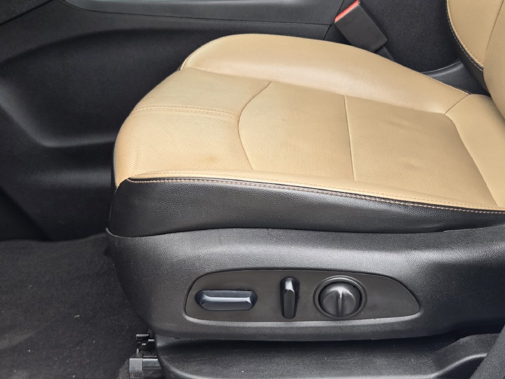 Used 2024 Chevrolet Equinox Premier FWD image 24