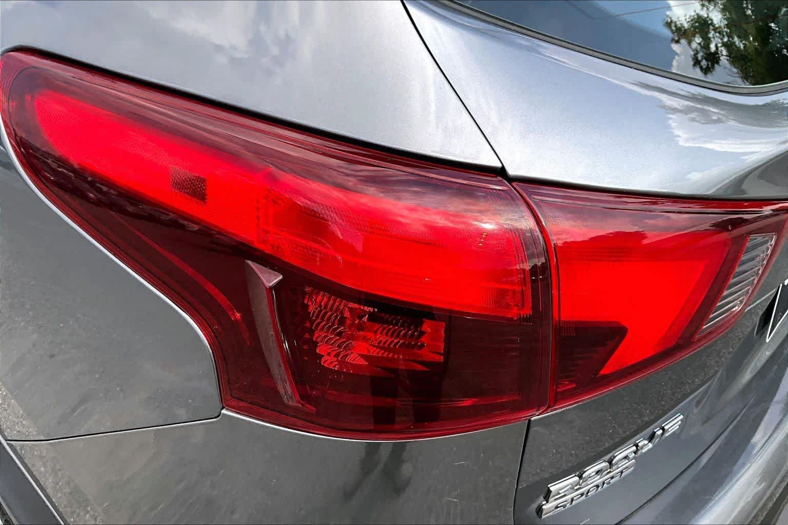 Used 2019 Nissan Rogue Sport S AWD/4WD image 28