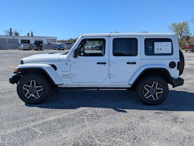 Used 2024 Jeep Wrangler Sahara image 4