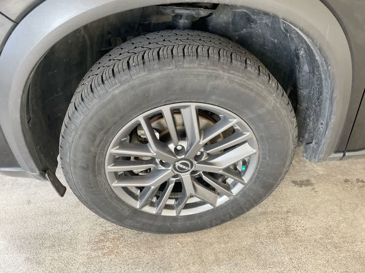 Used 2024 Nissan Rogue S AWD/4WD image 10