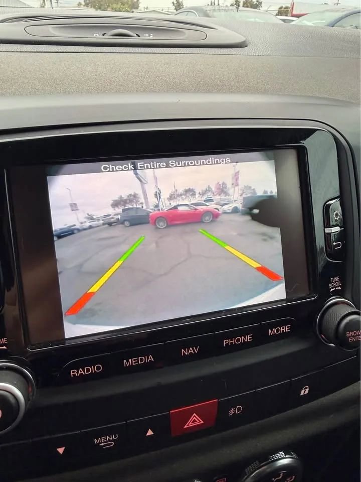 Used 2014 FIAT 500L Trekking image 9