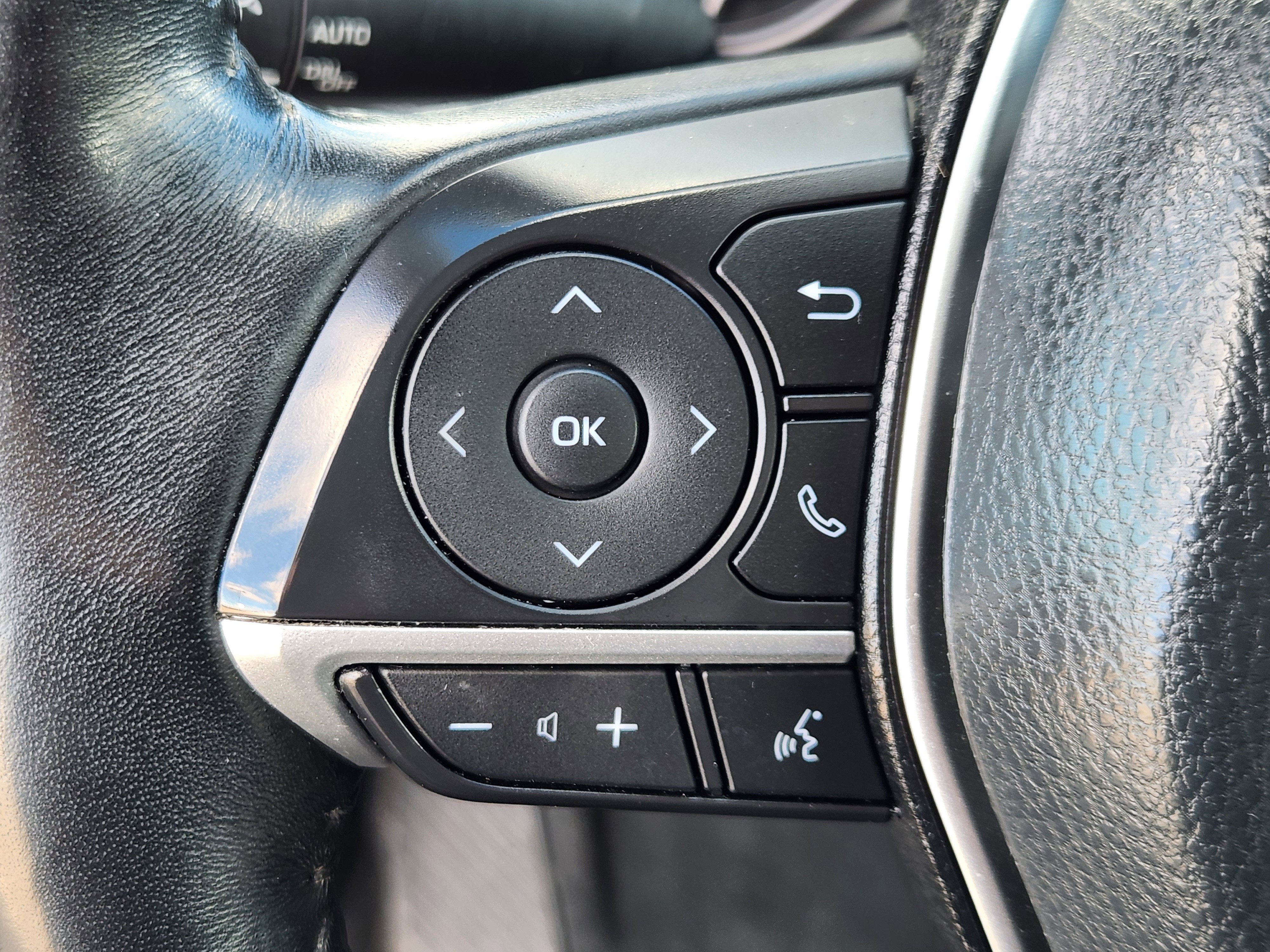 Used 2023 Toyota Camry LE image 23