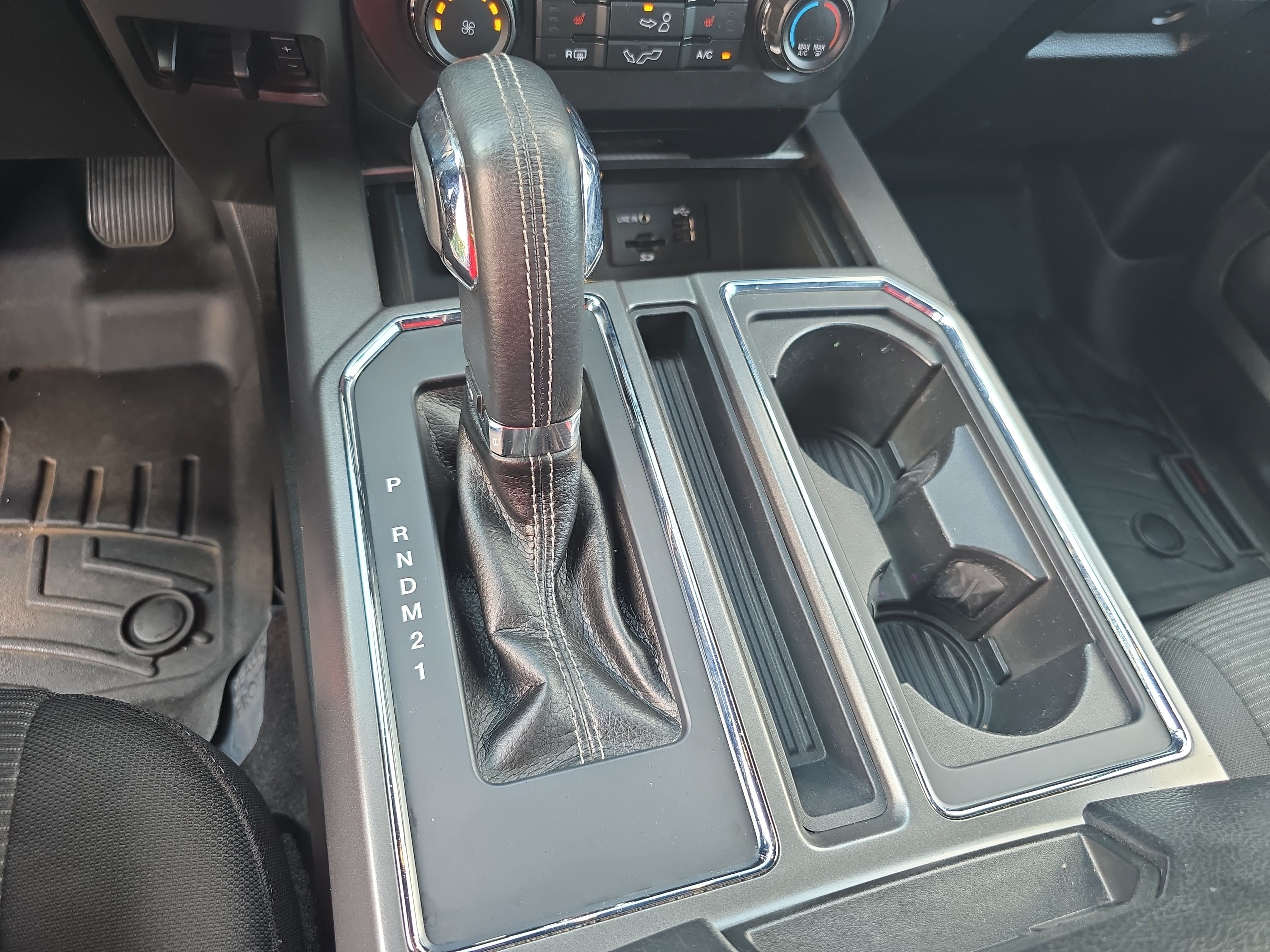 Used 2015 Ford F150 XLT w/ Equipment Group 302A Luxury RWD image 25