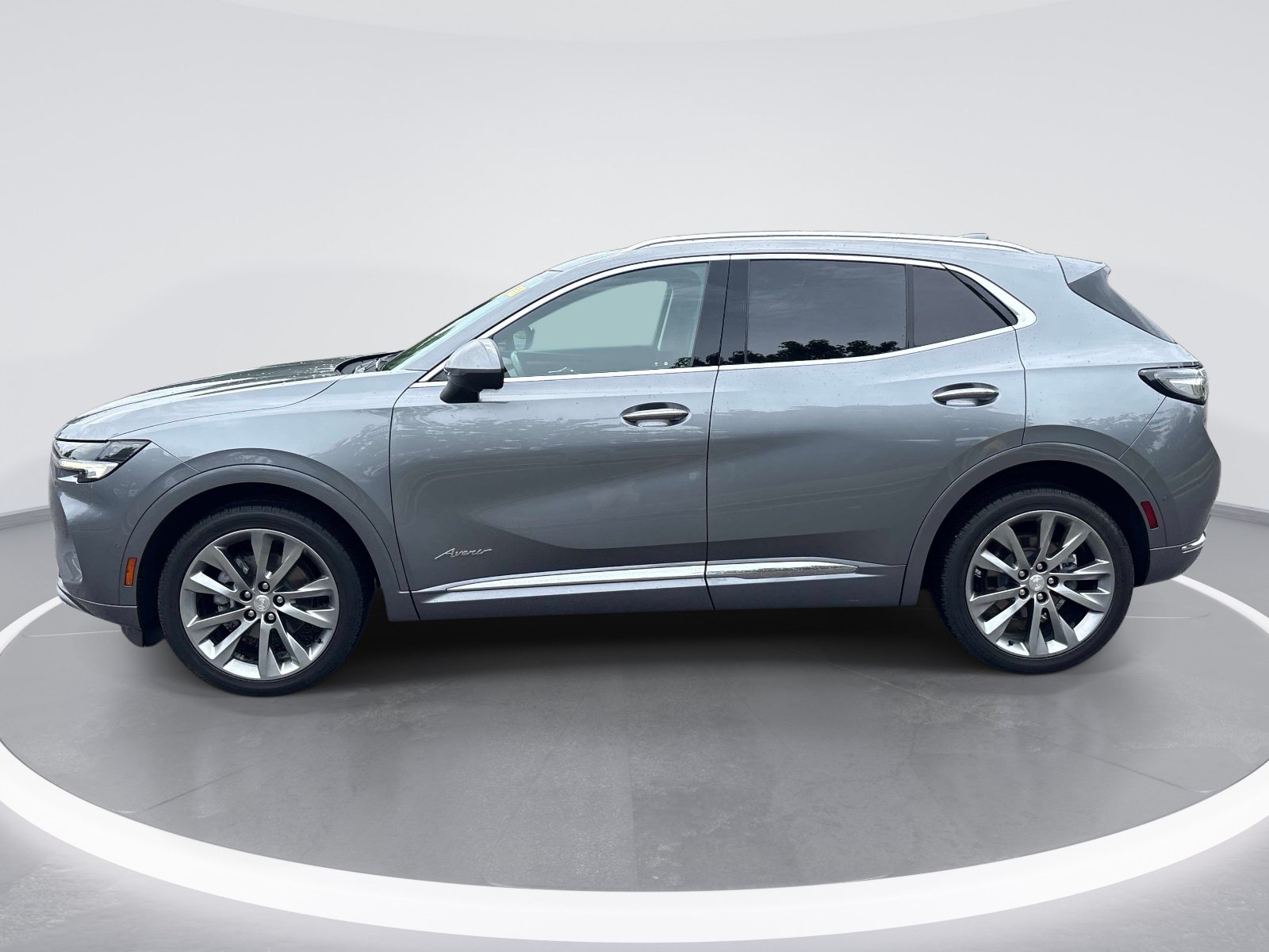 Used 2021 Buick Envision Avenir w/ Technology Package II AWD/4WD image 5