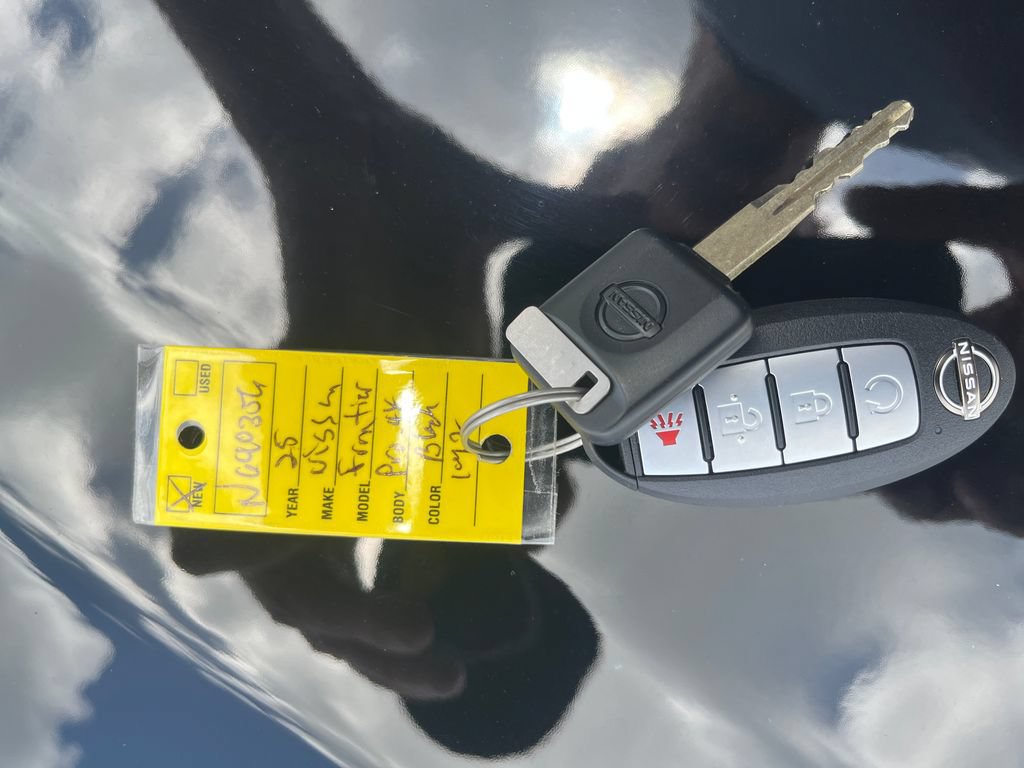 Certified 2025 Nissan Frontier PRO-4X image 33