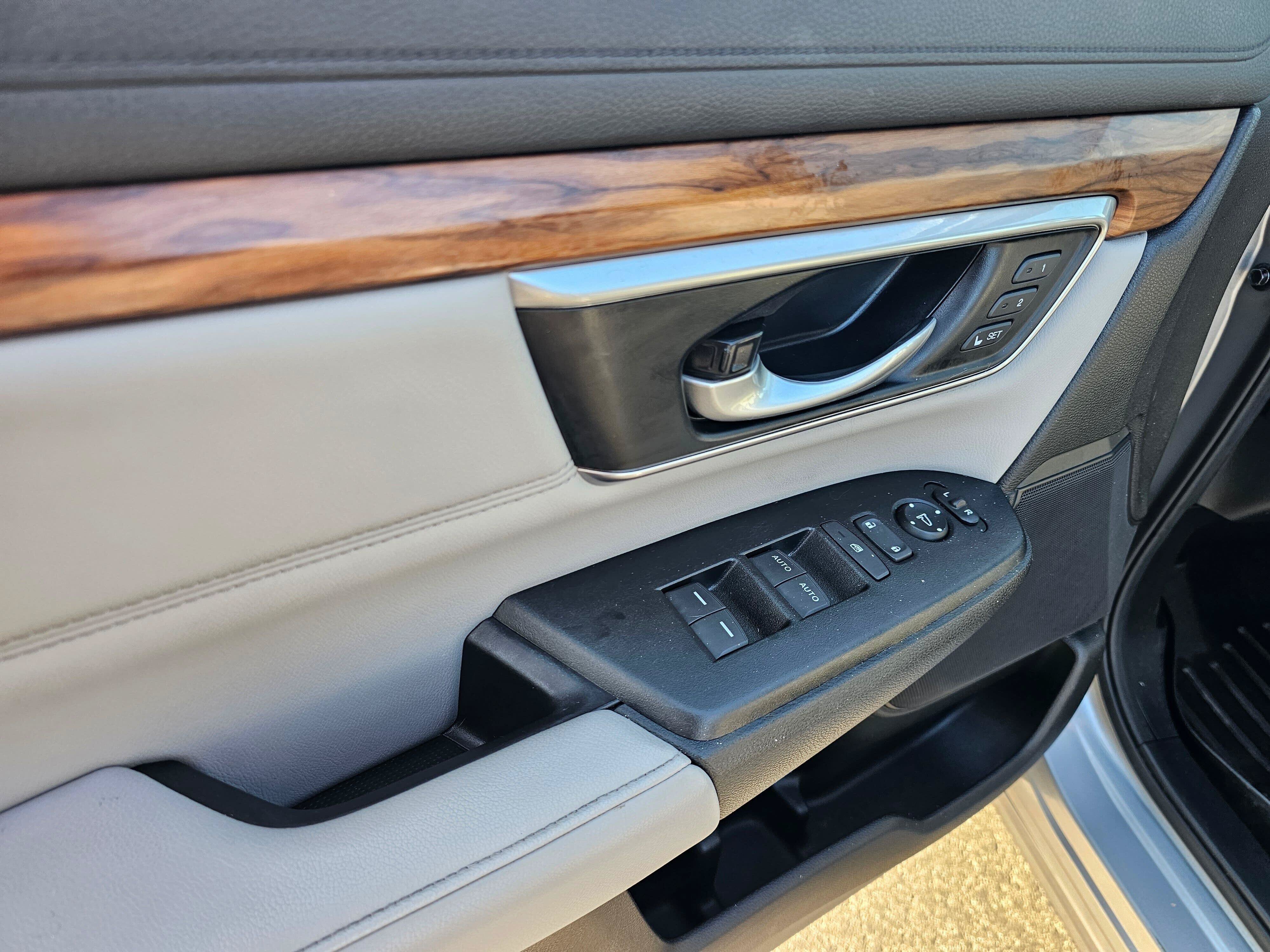 Used 2021 Honda CR-V Touring image 19