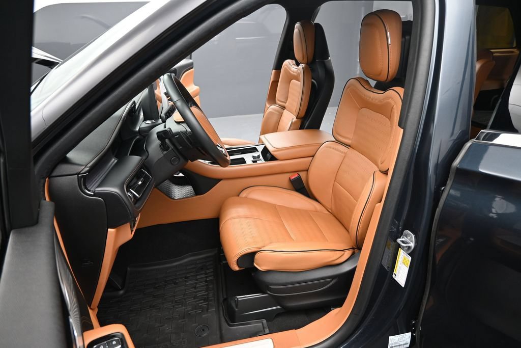 Used 2023 Lincoln Aviator Black Label Grand Touring AWD/4WD image 21
