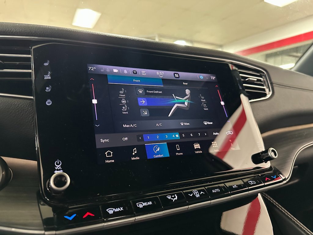 Certified 2024 Jeep Wagoneer L Series II w/ Flexible Seating Group image 24