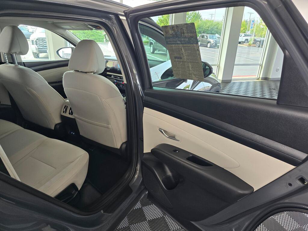 Used 2025 Hyundai Tucson SEL FWD image 37
