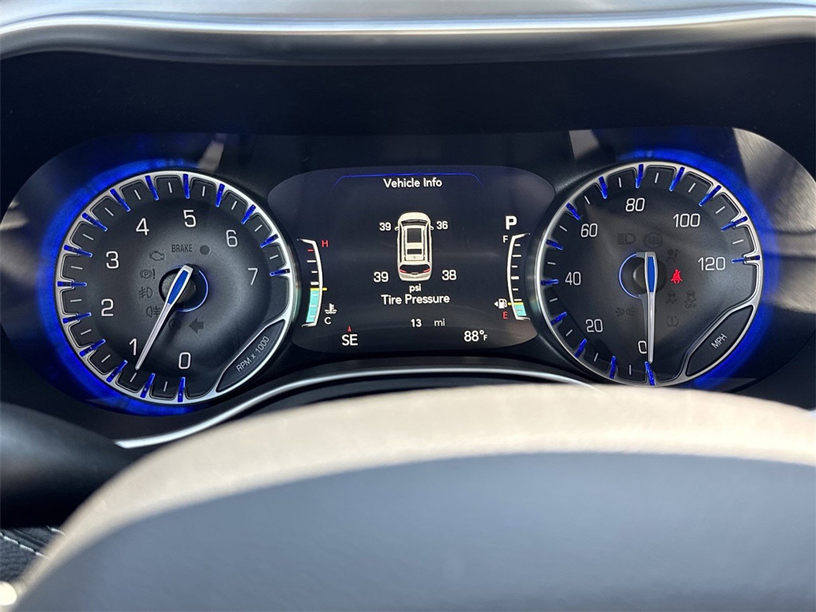 New 2026 Chrysler Pacifica Limited w/ S Appearance Package image 7