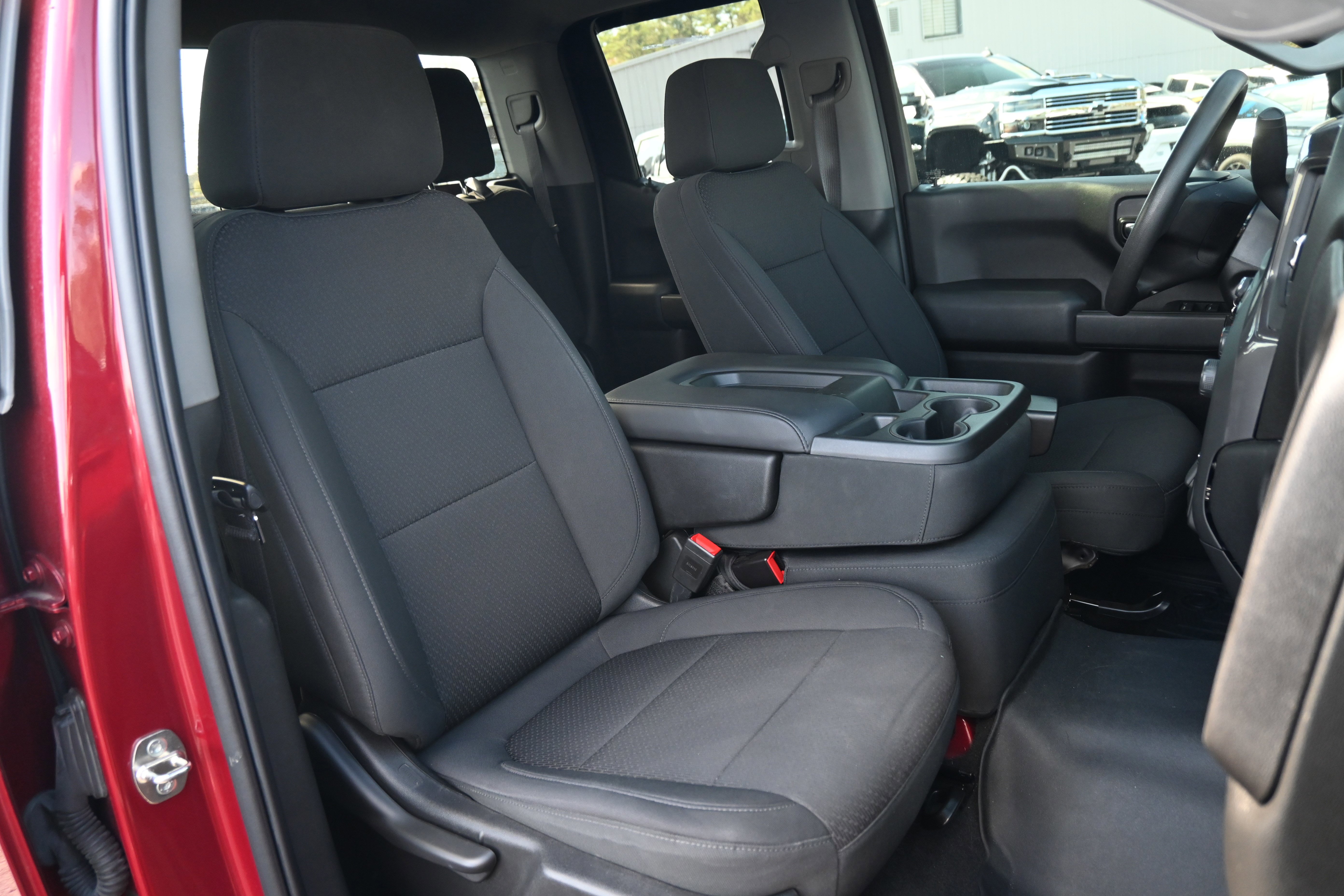 Used 2020 Chevrolet Silverado 1500 Custom w/ Custom Value Package image 17