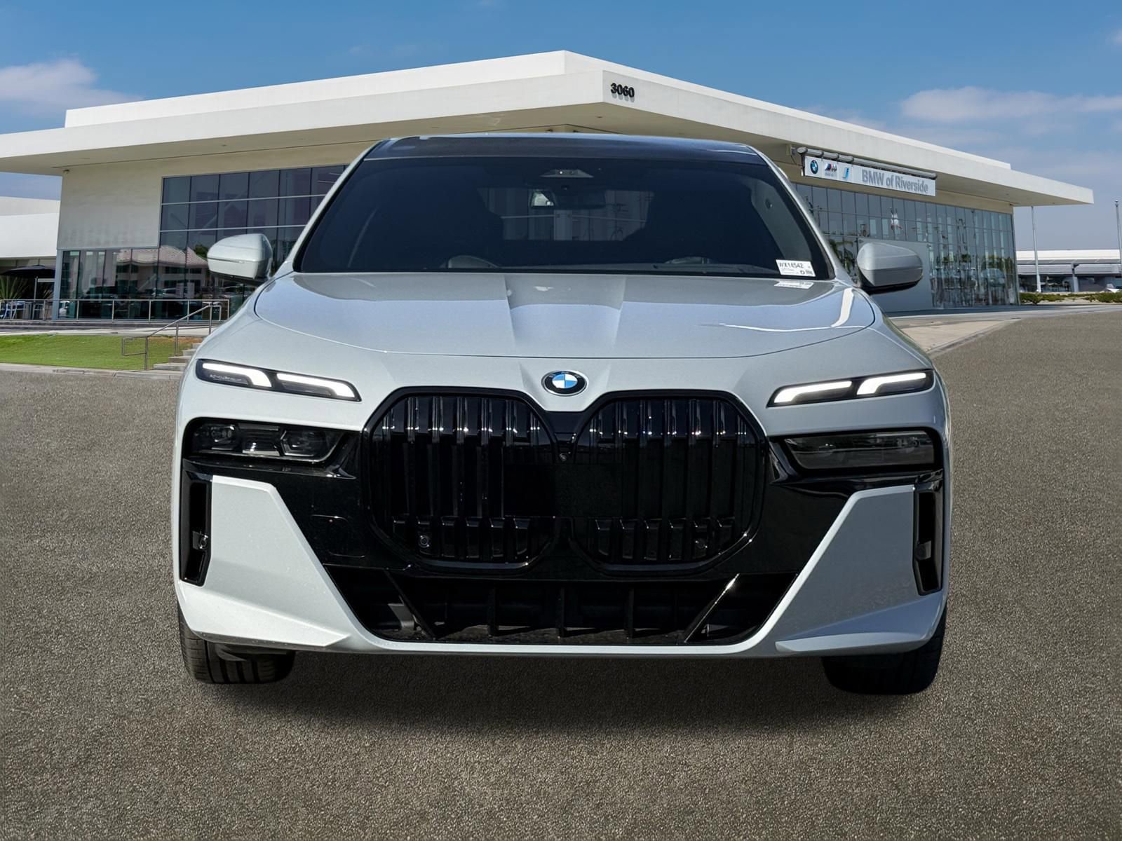 Certified 2024 BMW 740i w/ M Sport Professional Package image 3