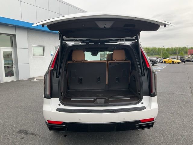 Used 2024 Cadillac Escalade Sport w/ LPO, ONYX Package AWD/4WD image 20