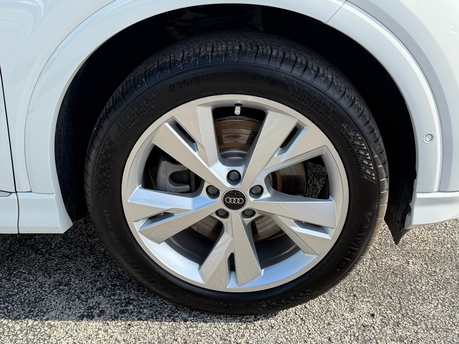 Used 2023 Audi Q4 e-tron Premium Plus w/ Premium Plus AWD/4WD image 19