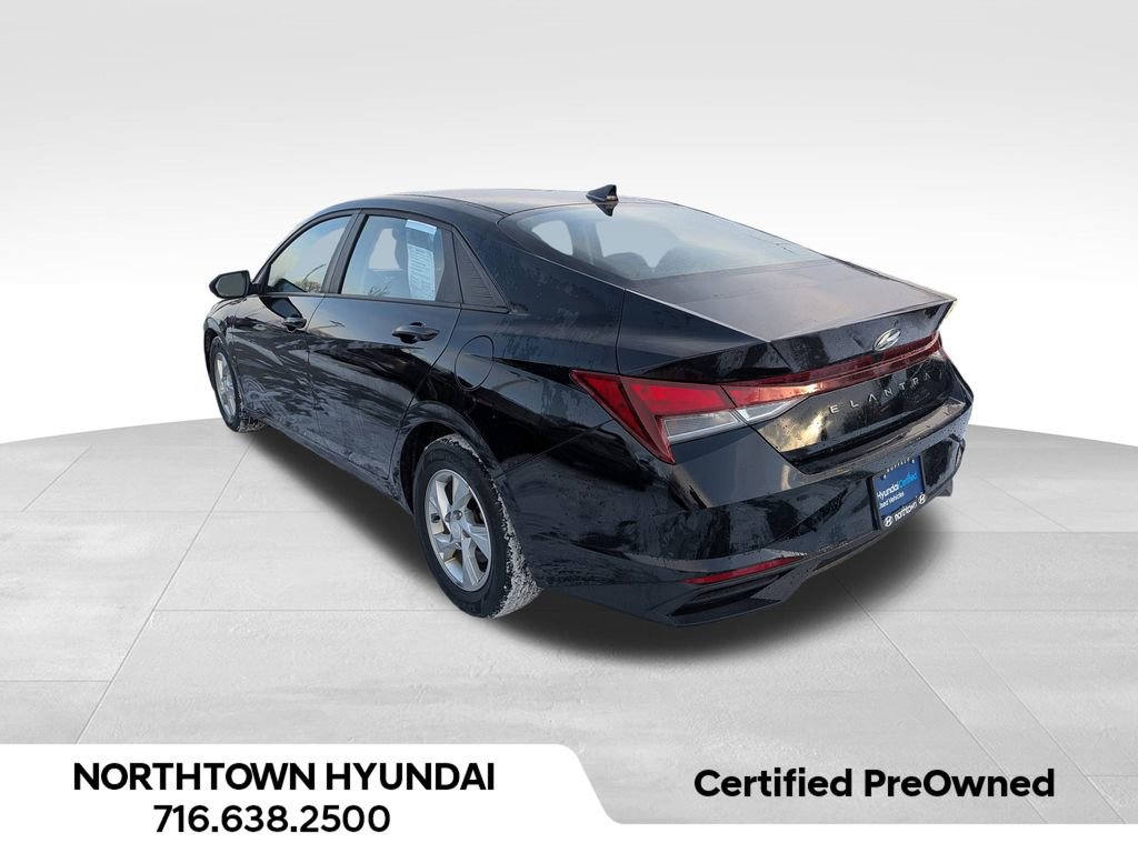 Certified 2023 Hyundai Elantra SE image 4
