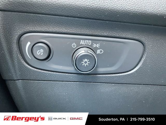 Certified 2023 Buick Envision Preferred w/ Sport Touring Package image 20