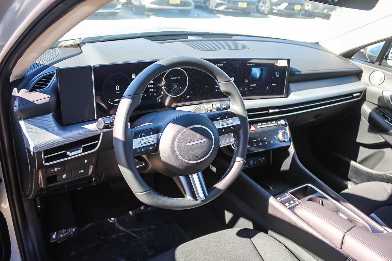 Used 2025 Hyundai Sonata SEL FWD image 23