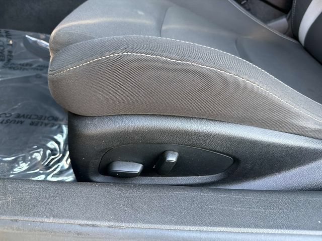 Used 2022 Chevrolet Camaro LT RWD image 13