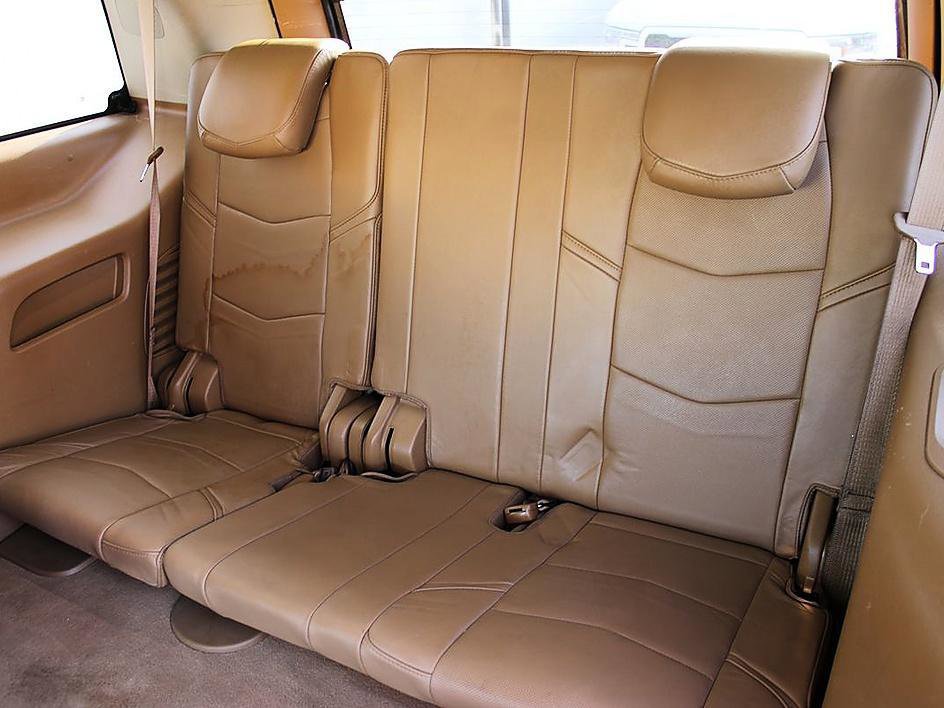 Used 2016 Cadillac Escalade Platinum RWD image 24